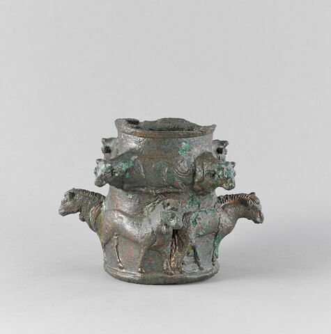 vase, image 7/9