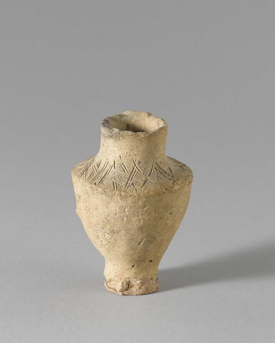 vase, image 3/4