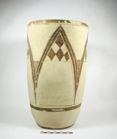 vase, image 1/1