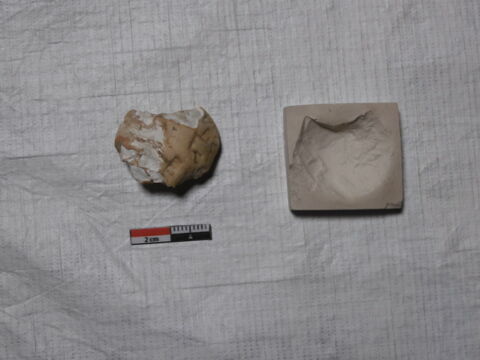 cachet, image 2/2