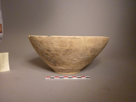 vase, image 2/2