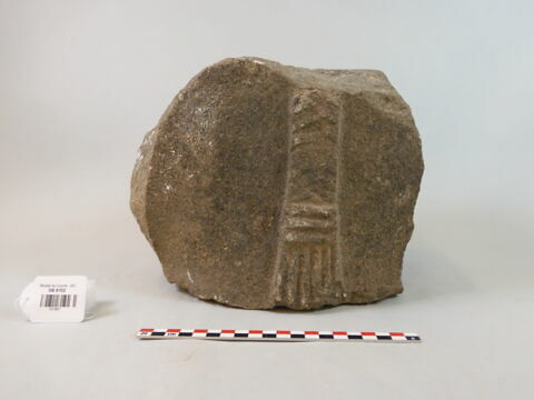 statue, image 2/4