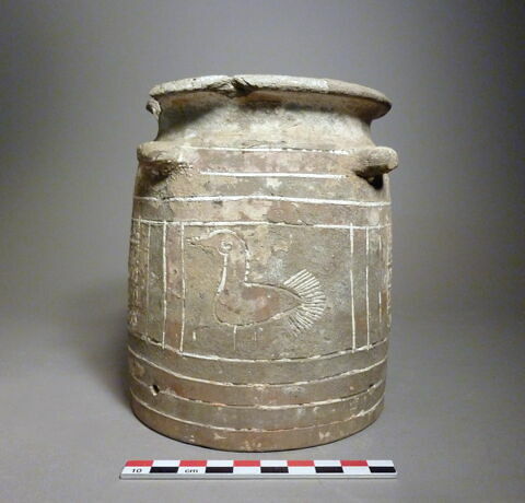 vase, image 2/3