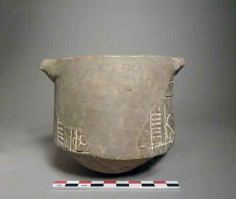 vase, image 3/4