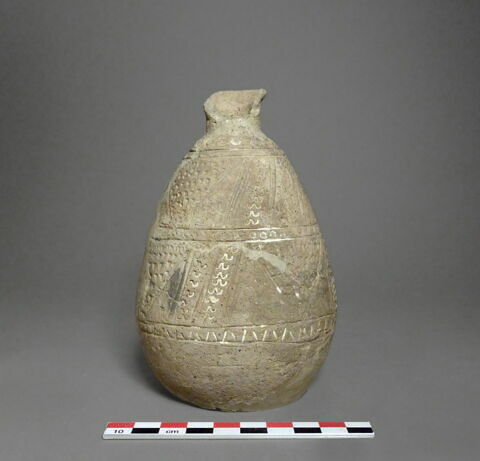 vase, image 1/1