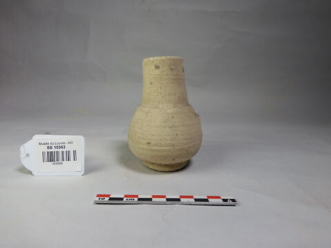 vase, image 1/2