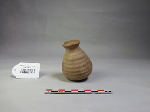 vase, image 1/2