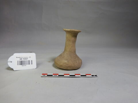 vase, image 1/2