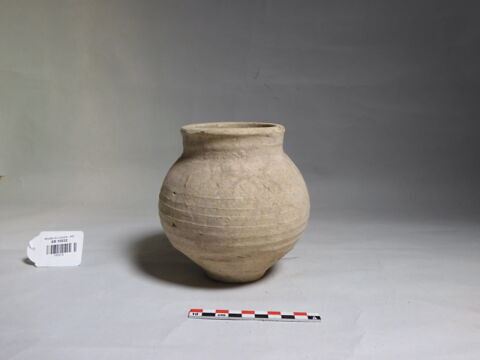 vase, image 1/2