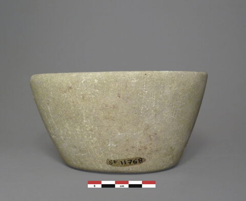 vase, image 1/1