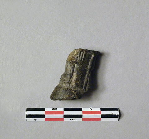vase  ; pied de vase, image 2/3