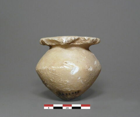 vase, image 1/1