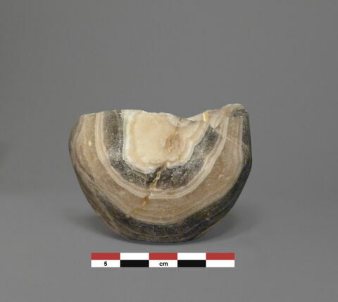 vase, image 2/2