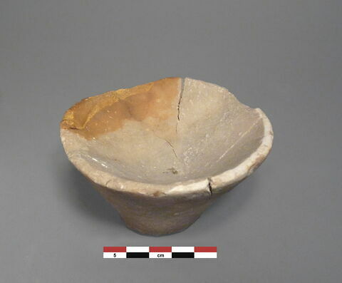 vase, image 2/2