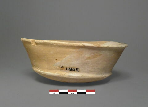 vase, image 1/1