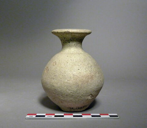 vase, image 1/1