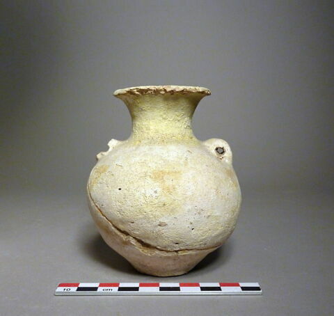 vase, image 1/1