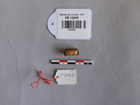 épingle ; fragment, image 1/2