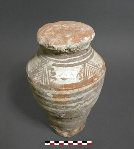 vase, image 2/2