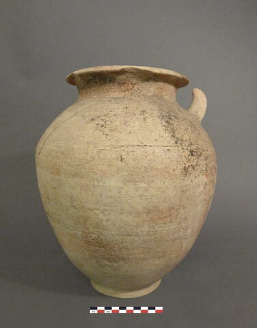 vase, image 2/3