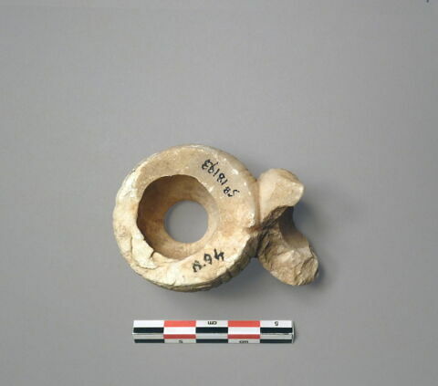 vase, image 2/2