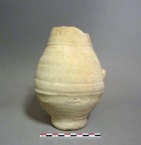 vase, image 1/1