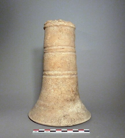 vase ; support, image 1/1