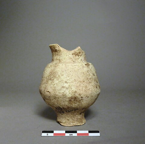 vase, image 1/1
