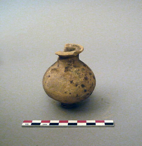 vase, image 1/1