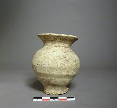 vase, image 1/1