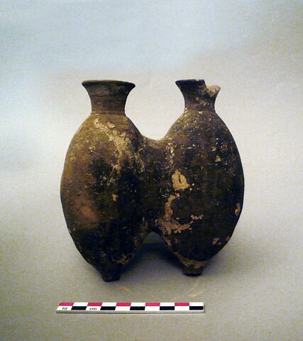 vase, image 1/1
