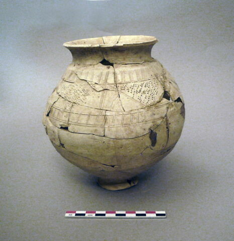 vase, image 1/1