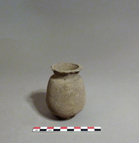 vase, image 1/1