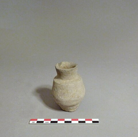 vase, image 1/1