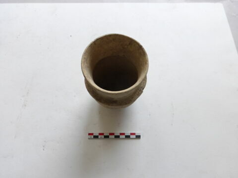 vase, image 1/1