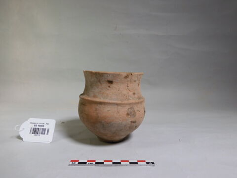 vase, image 1/2