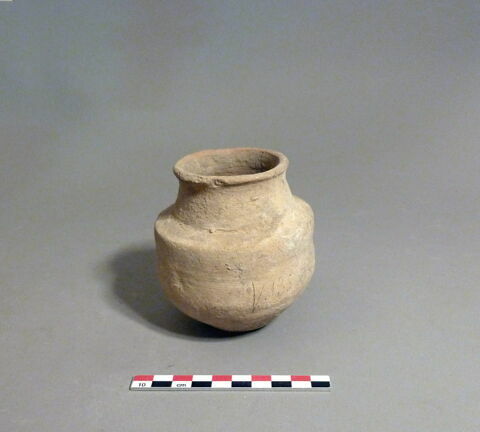 vase, image 1/1