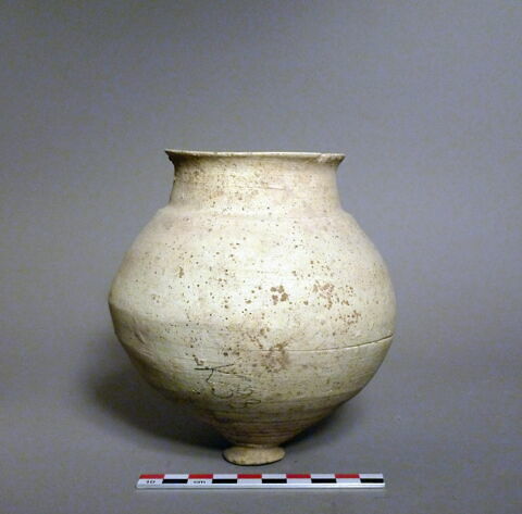vase, image 1/1