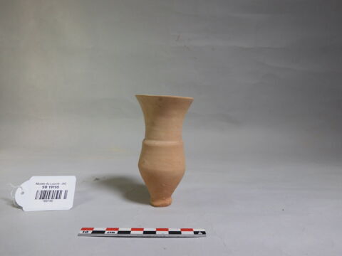 vase, image 1/2