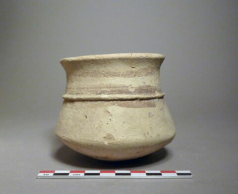 vase, image 1/1