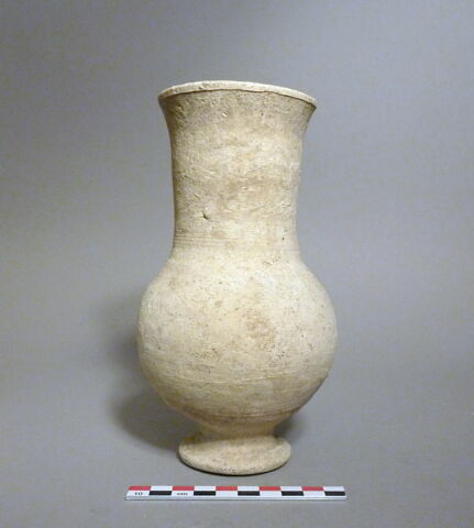 vase, image 1/1