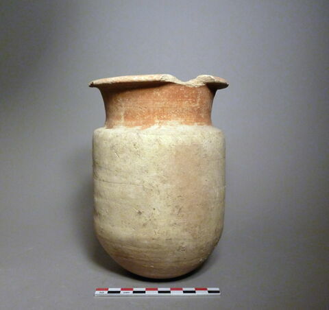vase, image 1/1