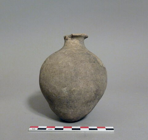 vase, image 1/1