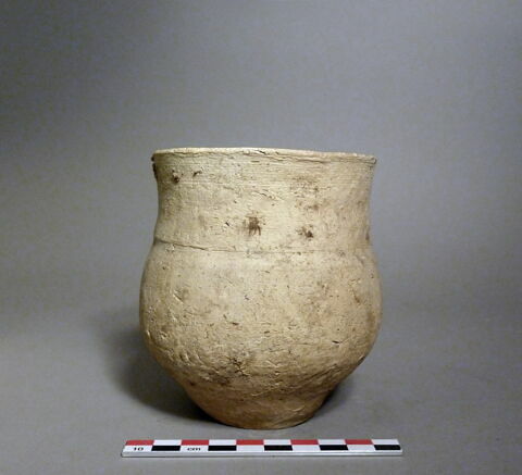vase, image 1/1