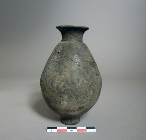 vase, image 1/1