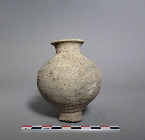 vase, image 1/1