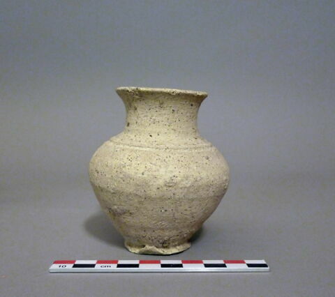 vase, image 1/1