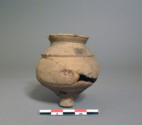 vase, image 1/1