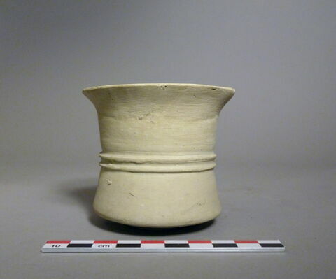 vase, image 1/1