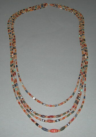 collier ; perle, image 2/3